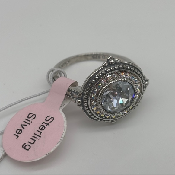 925 Sterling Silver Ring with Swarovski Crystals Round Cut Size 8 NWT - Picture 4 of 5
